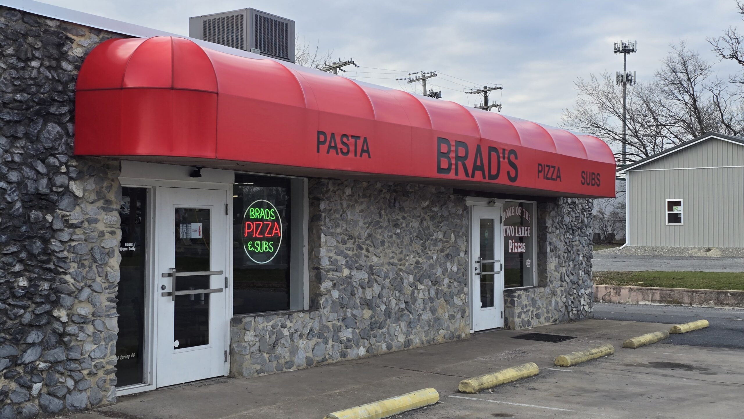 front left angle image of Brad's Pizza in Carlisle, PA - best slice of pizza in Carlisle Pennsylvania