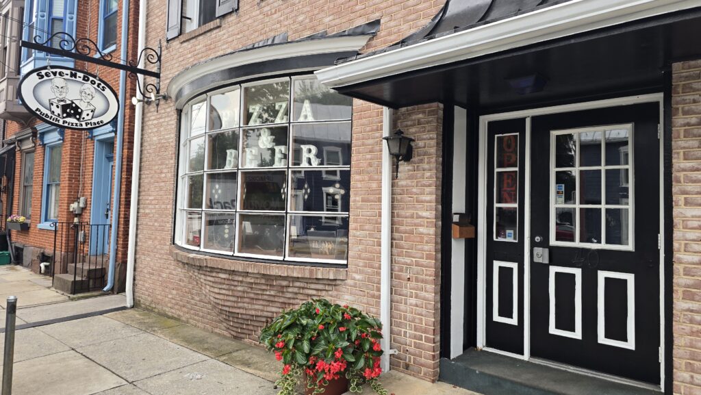 front right angle view of Seve-N-Dots Publik Pizza Place in Carlisle, PA - Awesome Carlisle! - Slice of Pizza Reviews in Carlisle, PA